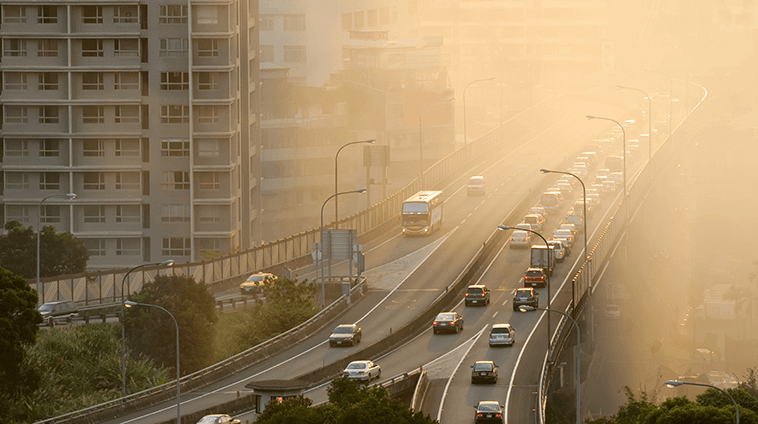 Cars in heavy air pollution